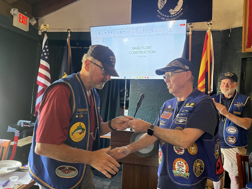 Kevin Sheehan receiving his 25-year longevity award pin